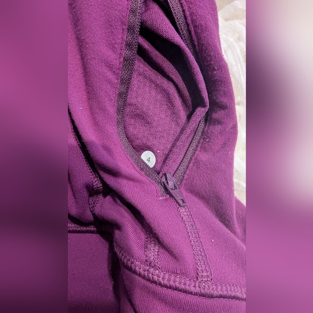 Lululemon Stride Hooded Jacket Berry Size 4 Womens - Picture 3 of 9